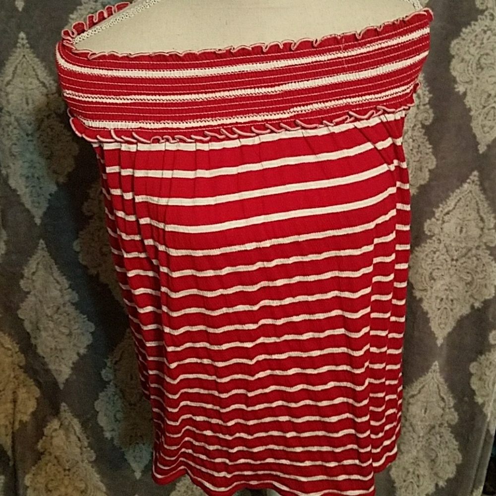 Red and white striped tee